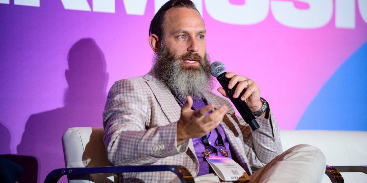 EOS se ponovno prebacuje na Vaulta jer se pomiče na bankarstvo na web3