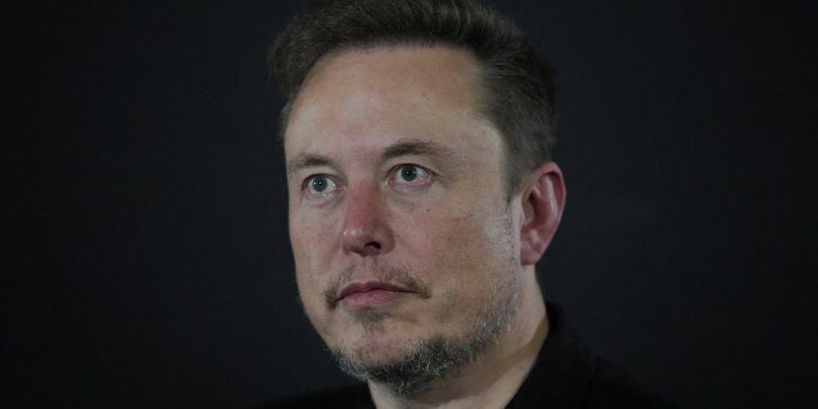 Elon Musk krivi X prekida na ‘Masivni cybeber napad’