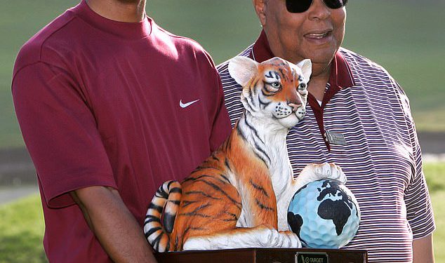 Emotivni trenutak polu-nećaka Tiger Woods prisjeća se posebnog trenutka sa svojim pokojnim ocem nakon što je krenuo