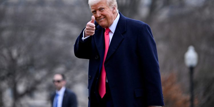 Eskalacija trgovinskog rata: Trump uveo carine od 25% koje vrijede za cijeli svijet