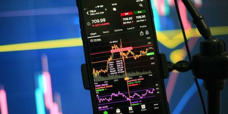 Europske burze oštro pale, ulagači u Americi povlače se iz rizičnijih investicija