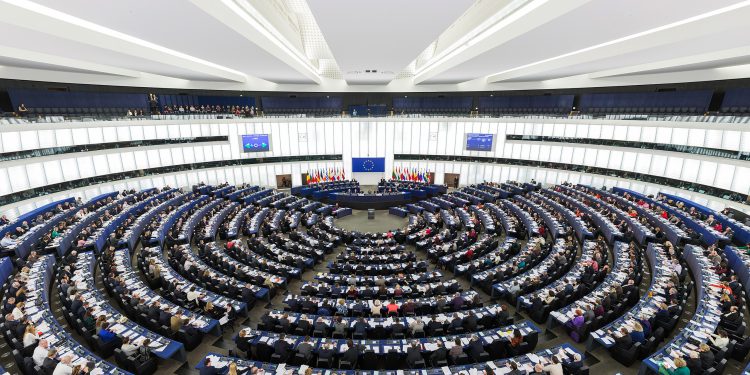 Europski parlament optužio Trumpa za ucjenu Ukrajine