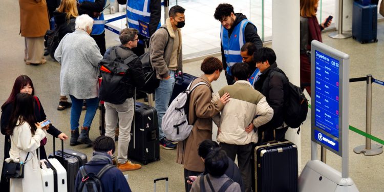 Eurostar London-Paris Train Services nastavljen nakon što je uklonjena bomba iz Drugog svjetskog rata