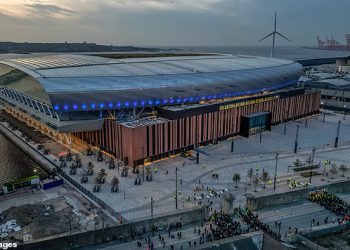 Evo što bi Man United mogao naučiti iz Evertonovog kimanja prošlosti na njihovom nevjerojatnom novom stadionu, piše Ian Herbert
