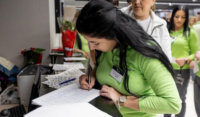 FOTO 100.000 građana potpisalo inicijative za strože zakone o nasilju nad ženama