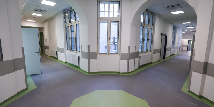 FOTO: Pogledajte kako izgleda obnovljeno rodilište u Petrovoj, vrijedno je gotovo 100 milijuna eura