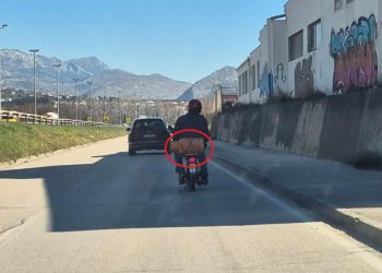 FOTO “Tempirana bomba na staroj kaštelanskoj”