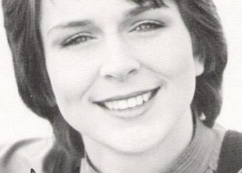 Fern Britton, 67, izgleda neprepoznatljivo dok dijeli Snapback Snap kako bi proslavio 45 godina rada u TV industriji