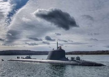 Francuski nuklearni napad sub misteriozno pristaništa u Novoj Škotskoj, 300 milja od američke granice