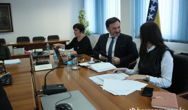 GLAVNA TEMA NERADNA NEDJELJA Prvi sastanak Vijeća za razvoj trgovine održava se u Mostaru