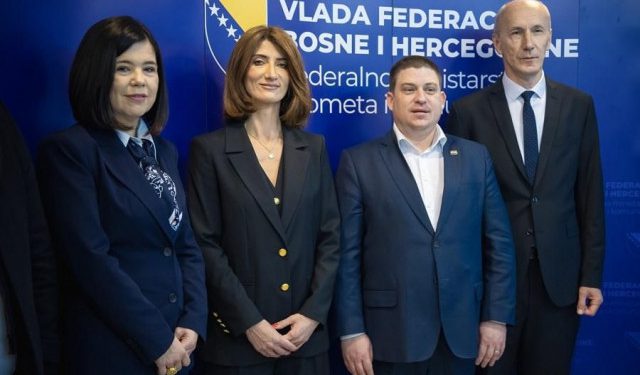 GRAĐANI HRVATSKE PLAĆAJU Za cestu Hutovo-Ravno 35 milijuna, mostarskom Sveučilištu 20 milijuna KM