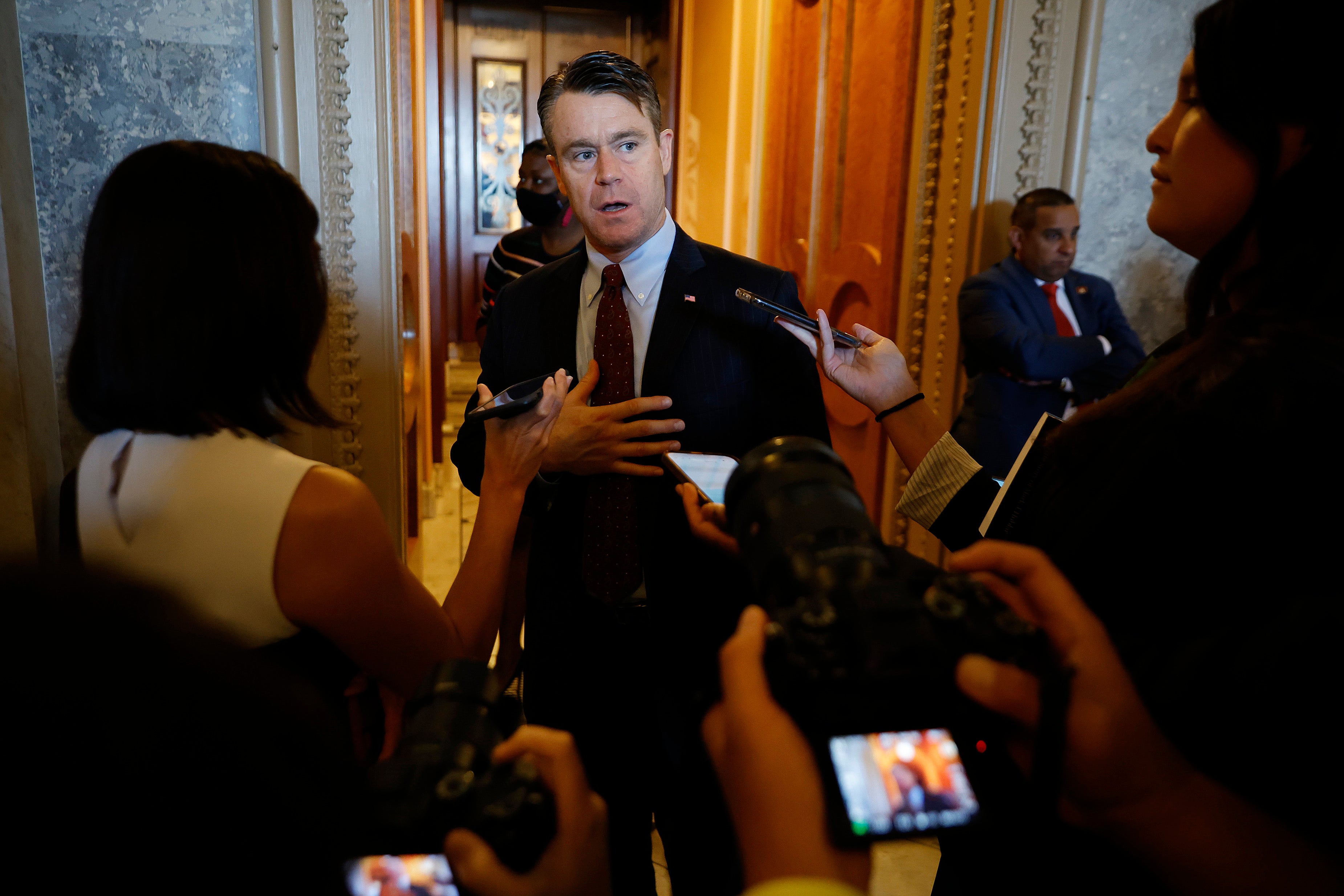 Trump je napao čips i znanstvene akt koji je senator Todd Young iz Indiane pomogao proći.