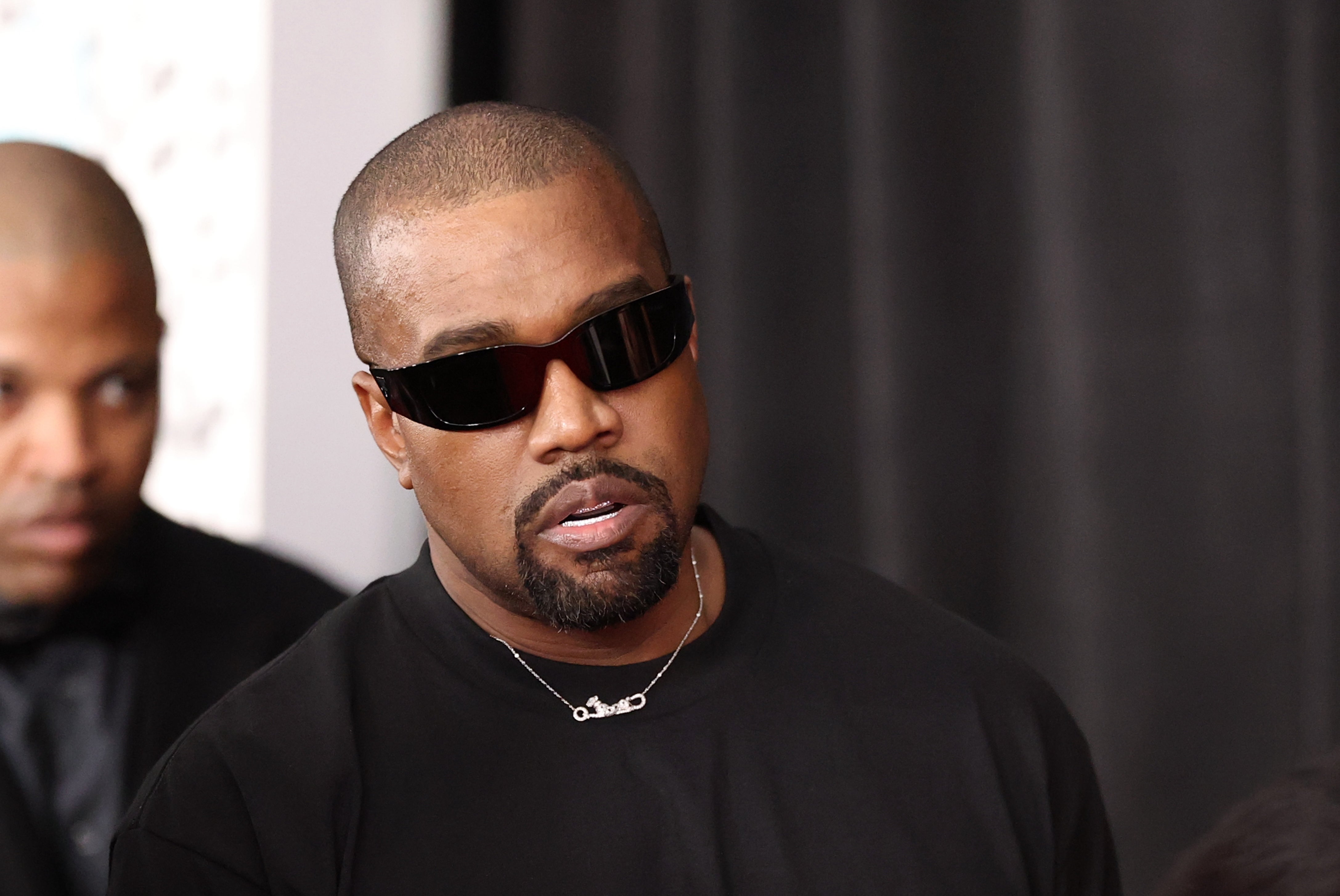 Kanye West, fotografiran na nagradama Grammy prošlog mjeseca, napao je Jay-Z i Beyoncéovu najmlađu djecu na X
