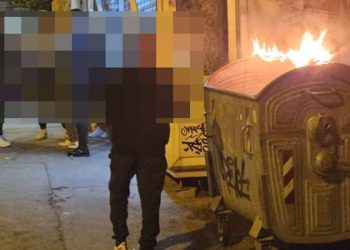 Gorjeli kontejneri u Splitu – DALMACIJA DANAS