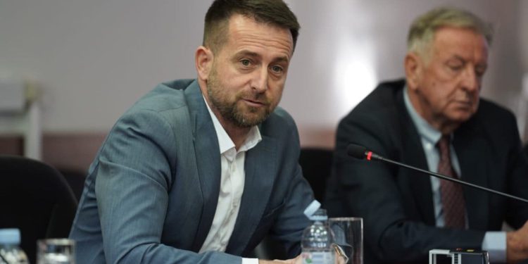 Grad Trogir dijeli po 100 eura potpore maturantima