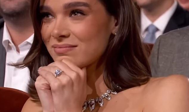Hailee Steinfeld govori o “toliko ponosa” u filipinskoj baštini dok ona sleti na prvu modu naslovnicu