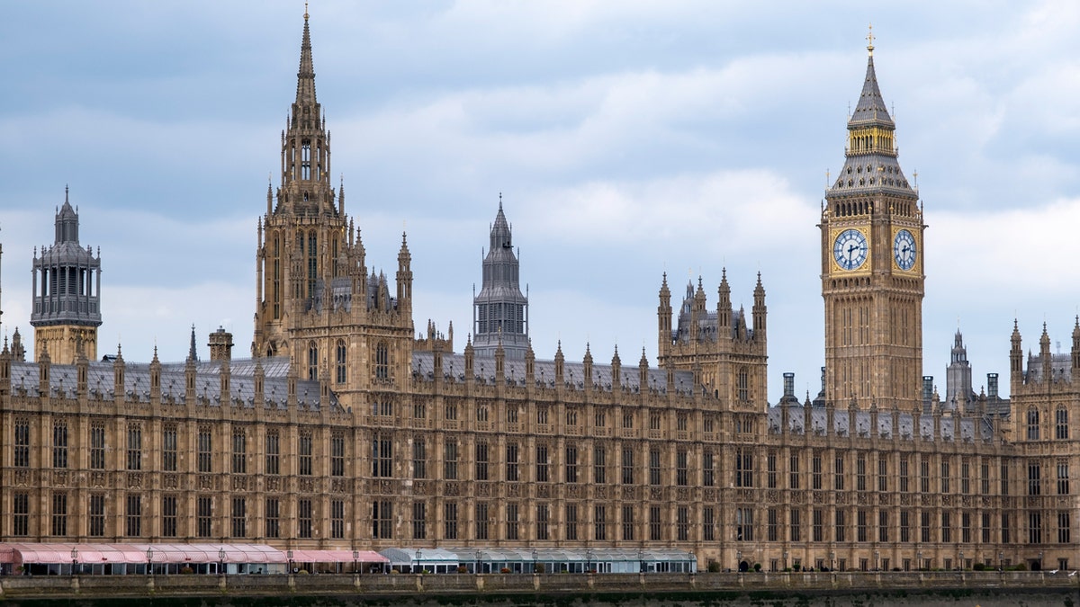 Pogled prema kućama Parlamenta, palača Westminstera i Tower Tower aka Big Ben 12. lipnja 2024. u Londonu, Ujedinjeno Kraljevstvo.