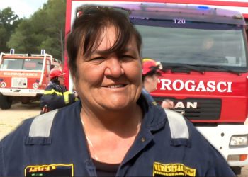 Hrabre dalmatinske vatrogaskinje: “Nama drugačije razum radi. Mi možemo multitasking upotrijebiti”