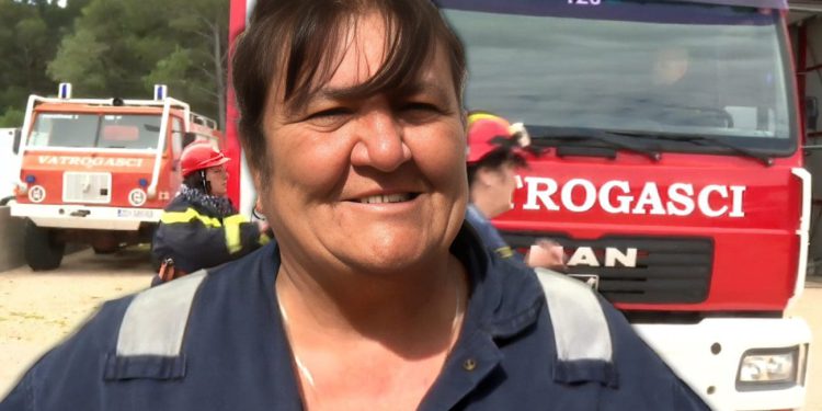 Hrabre dalmatinske vatrogaskinje: “Nama drugačije razum radi. Mi možemo multitasking upotrijebiti”