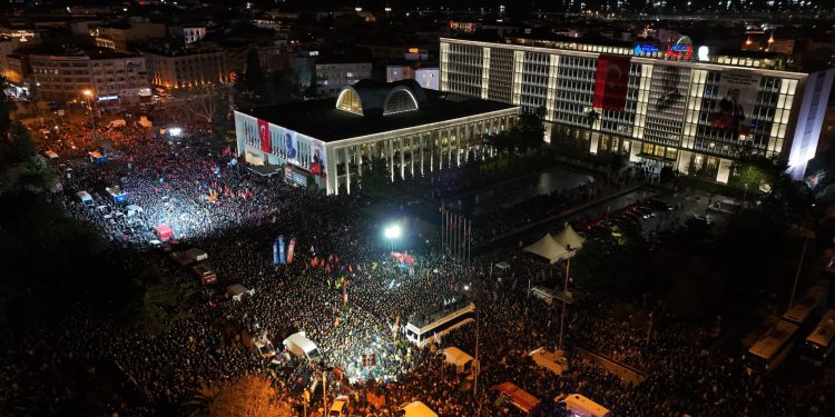 Idućih nekoliko dana bi mogli bitno odrediti sudbinu Turske