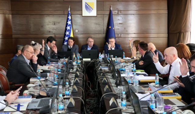 JEDNOKRATNA FINANCIJSKA POMOĆ Usvojen program novčane pomoći za novorođenu djecu u FBiH – osigurano 15 milijuna KM