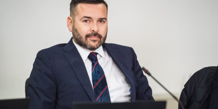 Jakša Balov (HDZ) optužuje Puljka za “samovolju” i nelegalno uklanjanje Štandarca