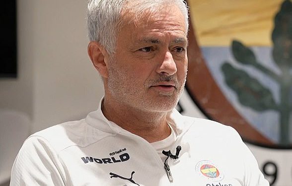 Jose Mourinho razbija tišinu zbog navoda o rasizmu nakon što je pogođen zabranom dodirne linije za optuživanje suparnika Galatasaray za “skakanje poput majmuna”