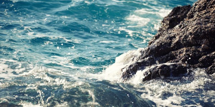 Jugo prekinulo sve katamaranske linije na splitskom plovnom području