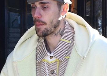 Justin Bieber razbija tišinu srčanom porukom usred briga obožavatelja