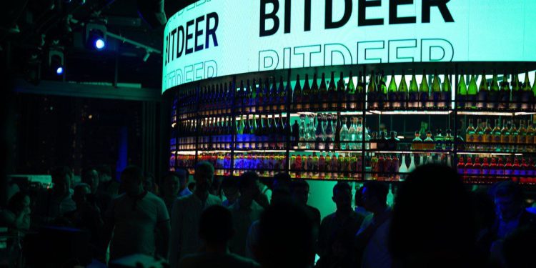 Kako BitDeer transformira strojeve za rudarstvo bitcoina