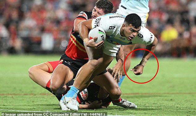 Kako sitni detalj na ovoj fotografiji otkriva romantični razlog zbog kojeg je NRL zvijezda David Fifita odbio ugovor koji bi ga učinio višemilijunom