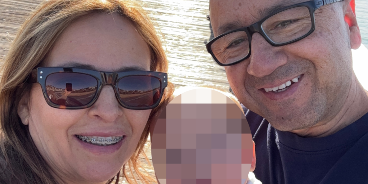 Kalifornijski par deportiran je nakon 35 godina u SAD -u. Troje djece zapanjeno