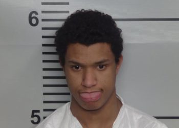 Kentucky Man, 18, ubodio je 15-godišnju djevojčicu na smrt i sada se suočava s optužbom za ubojstvo, kažu policajci