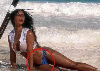 Kim Kardashian optužena za Photoshop neuspjeh nakon dijeljenja bikinija snimka