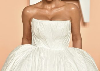 Kim Kardashian otkriva da ponovno rebrandira svoju liniju ljepote pod majorskom konsolidacijom Skims