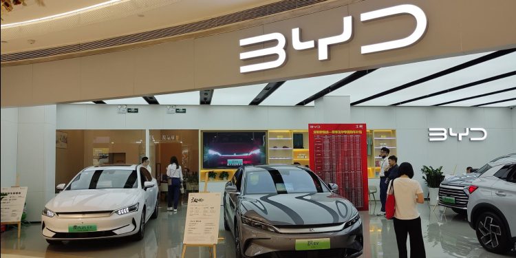 Kineski div električnih vozila izgurao Teslu s prvog mjesta