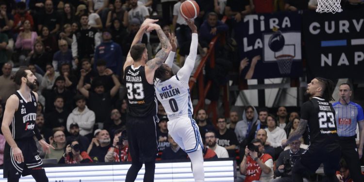 Košarica, Napulj u Matt Rizzetta: Tko je novi talijanski -američki vlasnik