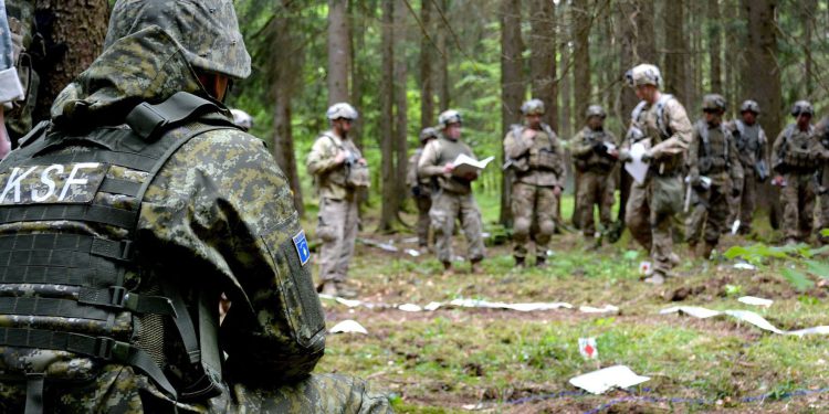 Kosovo se naoružava: 60% povećanja vojnog proračuna, dronovi i helikopteri