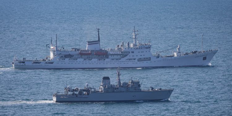 Kraljevska mornarica sjene tri ruska broda kroz engleski kanal