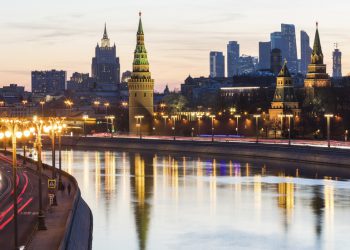 Kremlj odgovara na poziv poljskog PM -a ‘Arms Race’ – RT World News