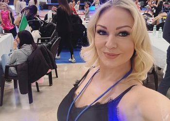 Kristina Rihanoff baca se na posao dok sudjeluje na plesnom natjecanju s kćeri Milom usred Splita od Ben Cohena dok se par suočava s velikim financijskim nevoljama