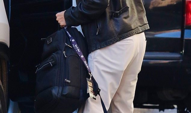 Kriza srednjeg života, George Clooney? Hollywood Silver Fox debitira zaprepašćujući novi izgled na sastanku ručka sa suprugom Amal