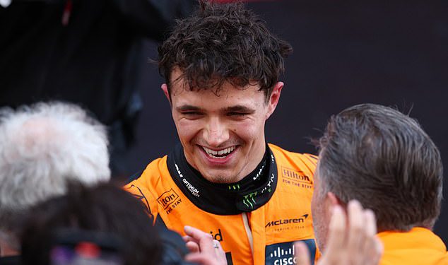 Lando Norris pobjeđuje u Australijskoj Grand Prixu dok kišna bomba pukne na uvodnoj utrci F1 u sezoni, a šest vozača se srušilo