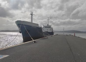 Liječnik u ambulanti pere ruke u kanti vode!