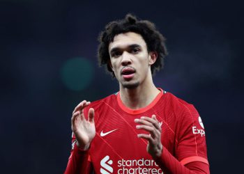 Liverpool i Engleska anksioznost za Aleksandar-Arnoldom: Dugo se zaustavljaju