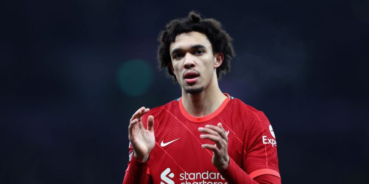 Liverpool i Engleska anksioznost za Aleksandar-Arnoldom: Dugo se zaustavljaju