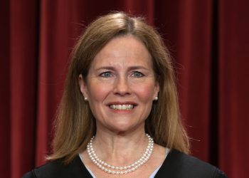MAGA cilja pravdu Amy Coney Barrett nakon što vlada protiv Trumpa