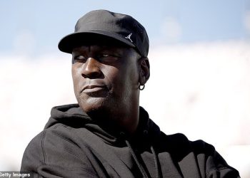 Michael Jordan šalje Starkovo upozorenje NASCAR -u nakon ‘ilegalnih kartela’ navoda