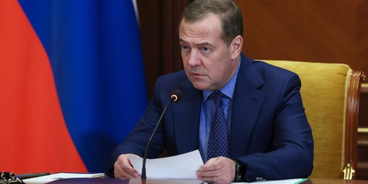 NATO ‘Mirovni vođa’ u Ukrajini znači rat – Medvedev – RT Rusija i bivši Sovjetski Savez