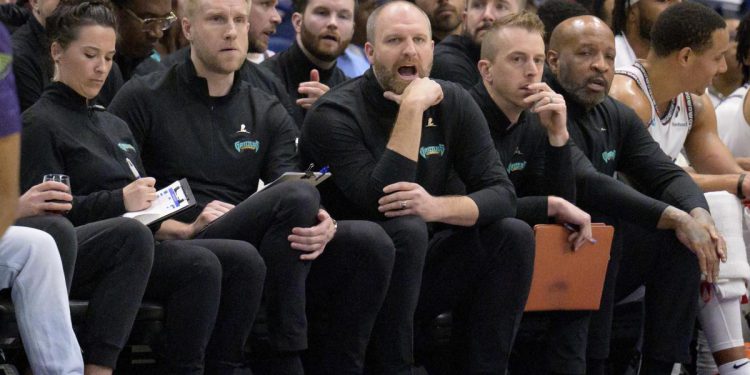 NBA, Memphis žestoki trener Jenkins. Novi trener Iisalo